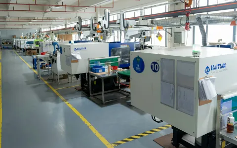 Plastik enjeksiyon — Kalıp ve hidrolik yağ devrelerinin ısı yükü, çevrim süresiyle ilişkisi ve enjeksiyon tesisleri için KPLN model seçimi.